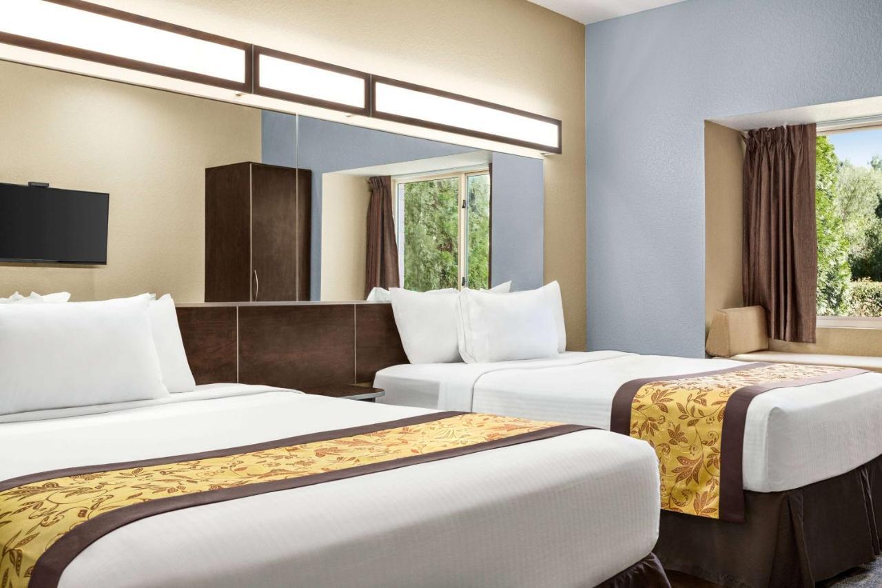 Microtel Inn & Suites By Wyndham Woodstock/Atlanta North Buitenkant foto